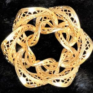 Vintage Corocraft Signed Wreath Brooch Pin